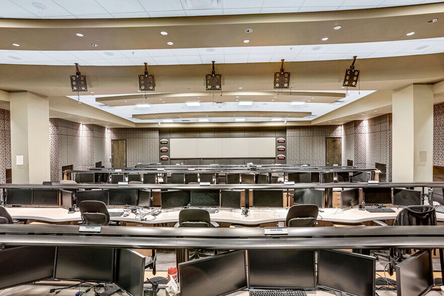 More Photos Of 12515 Innovation Way, Alpharetta Industrial For Sale