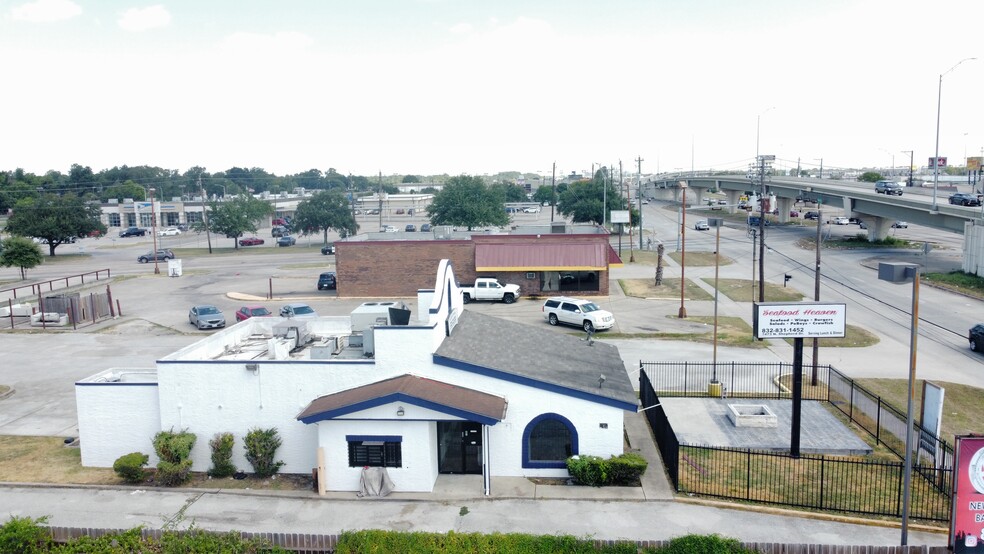 More Photos Of 7473 N Shepherd Dr, Houston Land For Lease