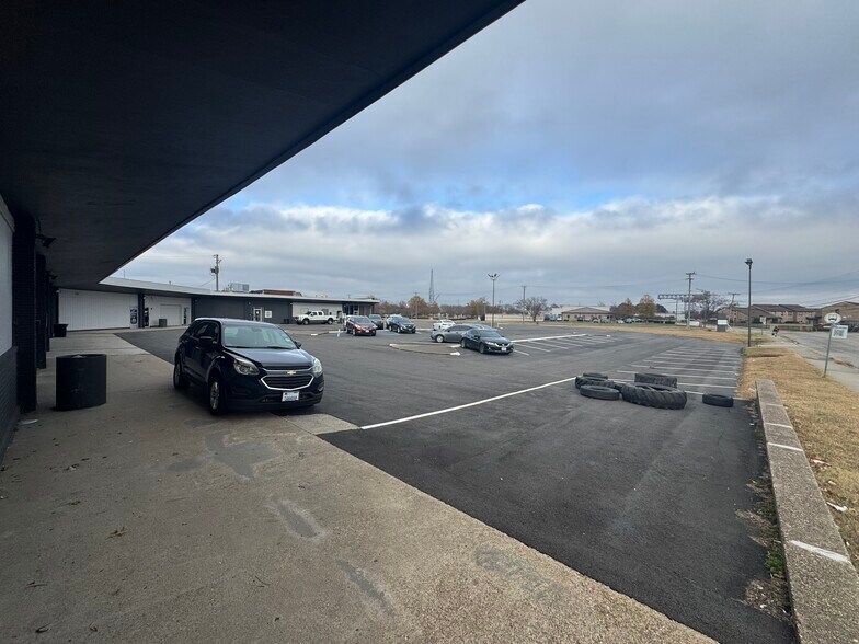 More Photos Of 660-670 Lincoln St, Portsmouth Unknown For Lease