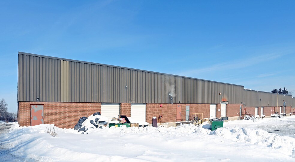 More Photos Of 360-382 Magnetic Dr, Toronto Warehouse For Lease