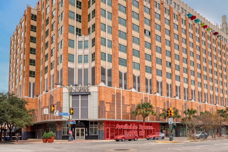 Primary Photo Of 100 N Santa Rosa St, San Antonio Apartments For Lease