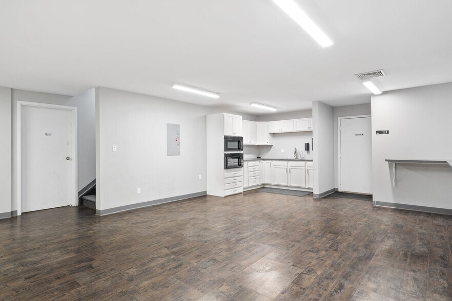 More Photos Of 707 County Line Rd, Palmer Lake Warehouse For Sale