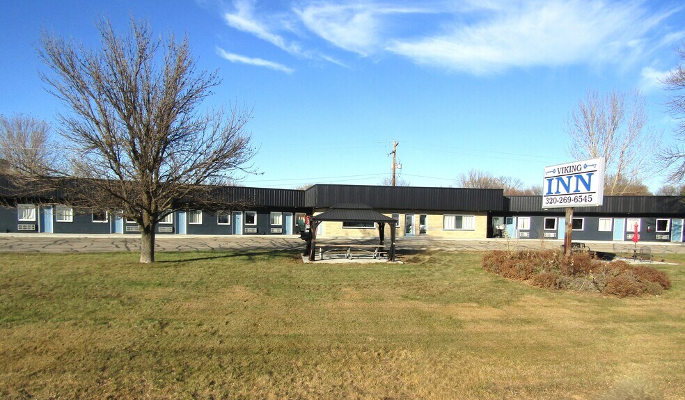 More Photos Of 300 Highway 7, Clara City Hotel For Sale