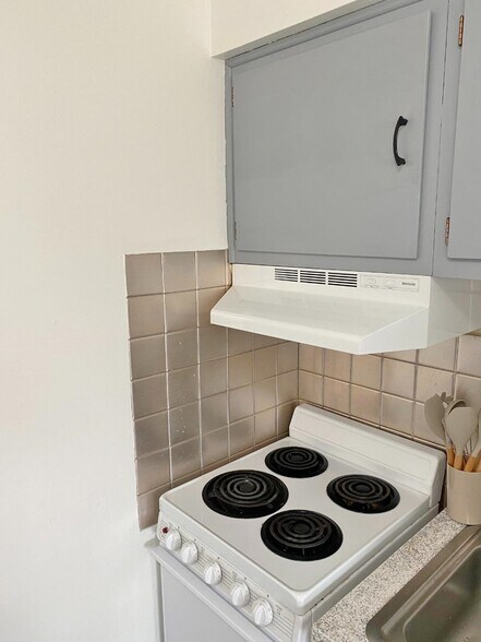 More Photos Of 300 Main St, Sherwood Apartments For Sale