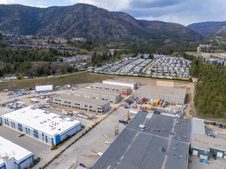 More Photos Of 2648 W Kelowna Rd, West Kelowna Showroom For Sale