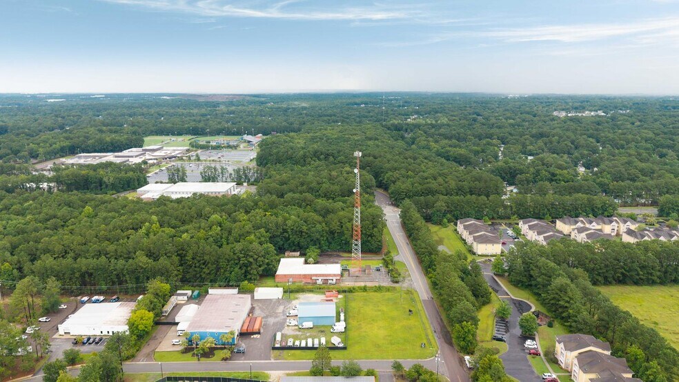 More Photos Of 4920 Appian Way, North Charleston Light Manufacturing For Lease