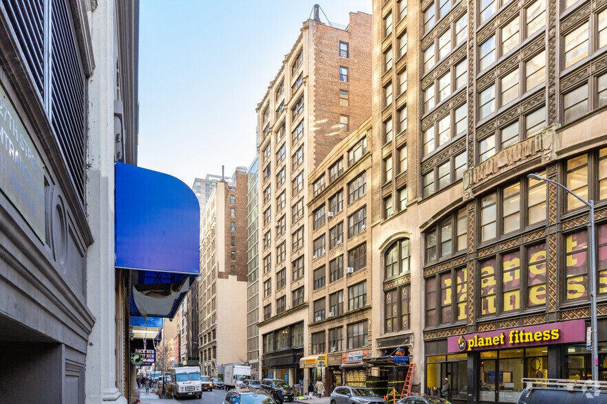 More Photos Of 144-152 W 27th St, New York Apartments For Sale