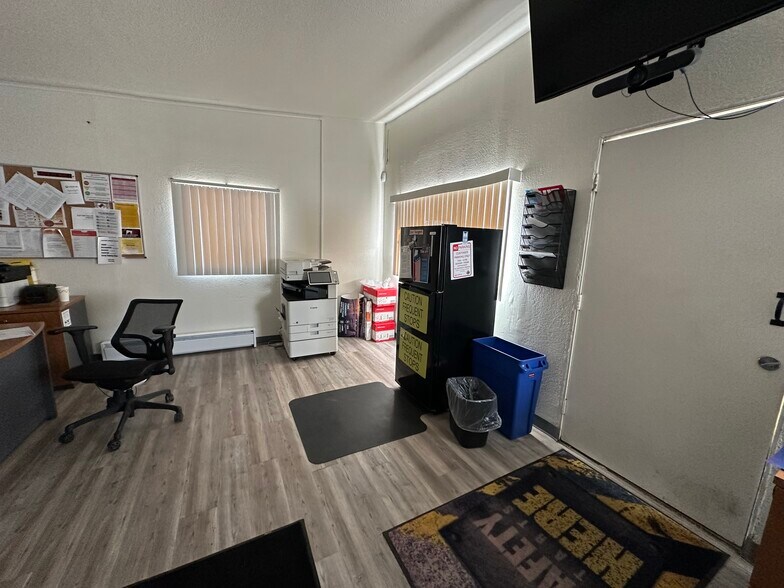 More Photos Of 1475 E Bayshore Rd, East Palo Alto Industrial For Lease