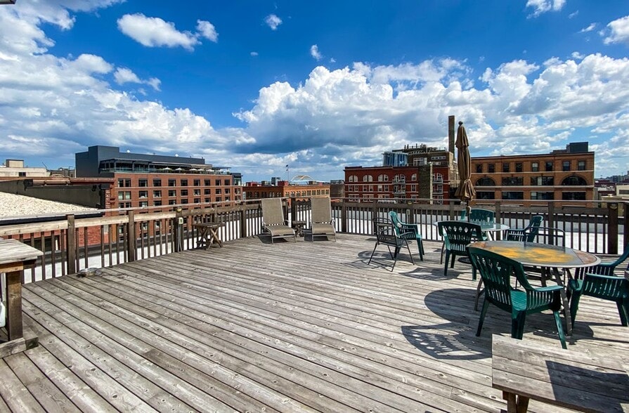 More Photos Of 231 E Buffalo St, Milwaukee Office For Sale