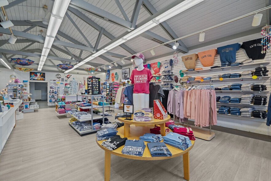 More Photos Of 574 Main St, Hyannis Storefront Retail Residential For Sale