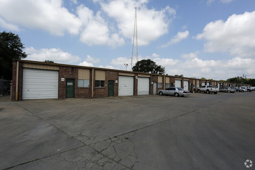 More Photos Of 13200 Pond Springs Rd, Austin Unknown For Lease