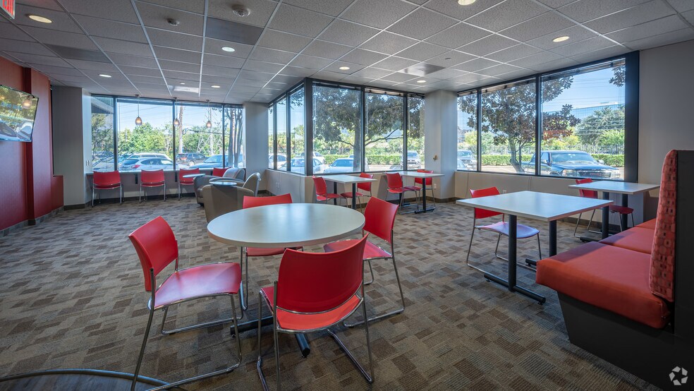 More Photos Of 11200 Richmond Ave, Houston Office For Lease