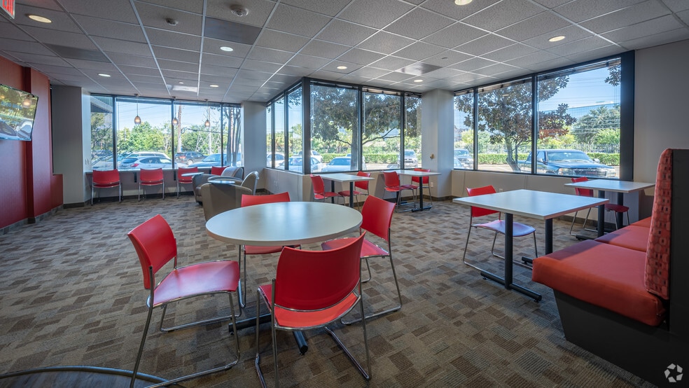 More Photos Of 11200 Richmond Ave, Houston Office For Lease