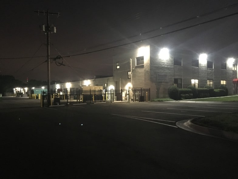 More Photos Of 621-641 Lofstrand Ln, Rockville Flex For Lease