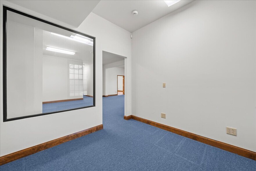 More Photos Of 100 Egbertson Rd, Campbell Hall Loft Creative Space For Lease