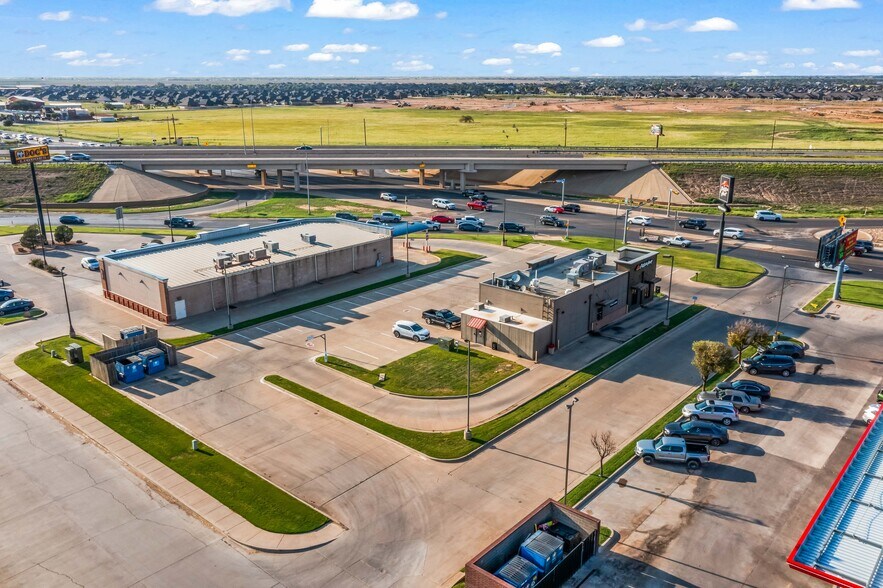 More Photos Of 7907 82nd St, Wolfforth Fast Food For Lease