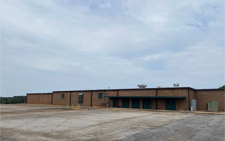 More Photos Of 544 Winfield Cir, Hartwell Manufacturing For Lease