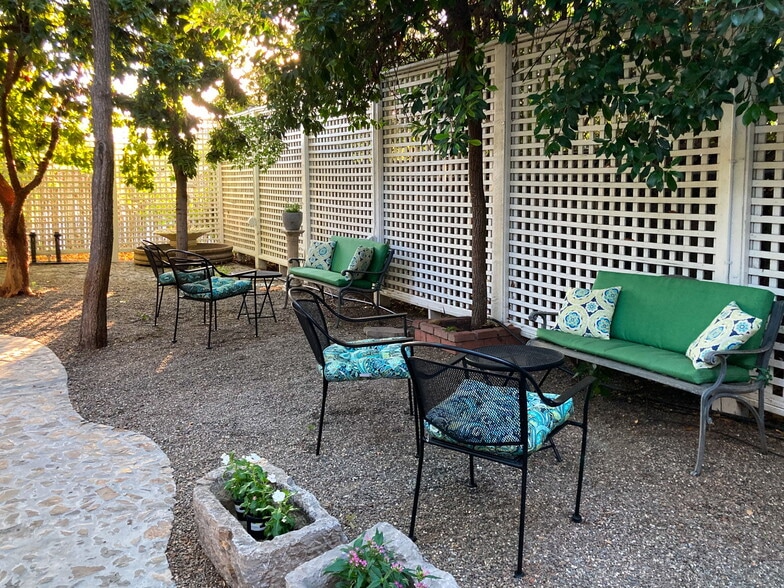More Photos Of 870 Hartnell Ave, Redding Garden Center For Sale
