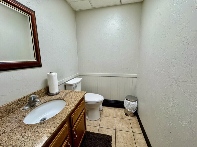 More Photos Of 1050 Triplett Blvd, Akron Warehouse For Sale