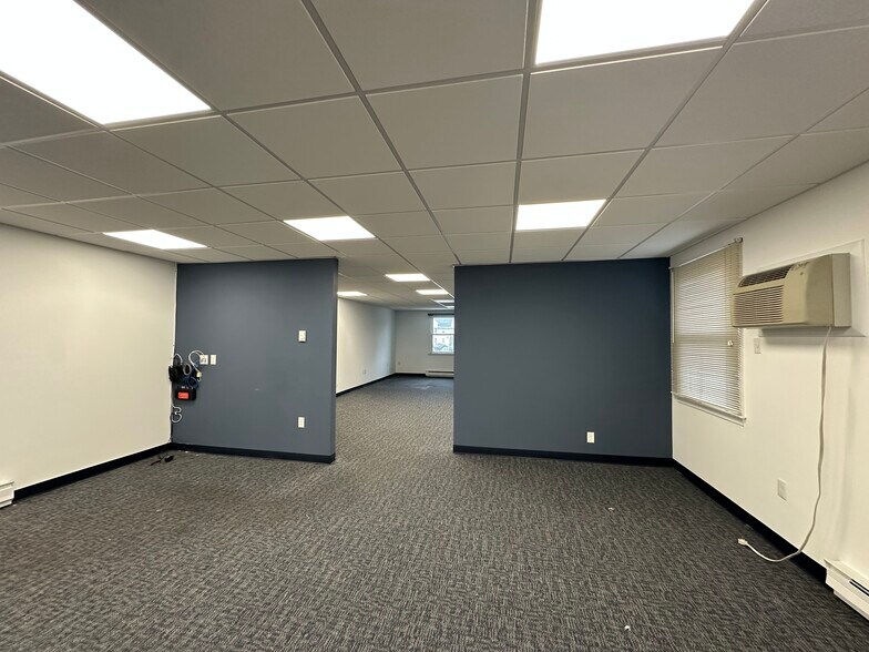 More Photos Of 53 Connecticut Blvd, East Hartford Office For Lease