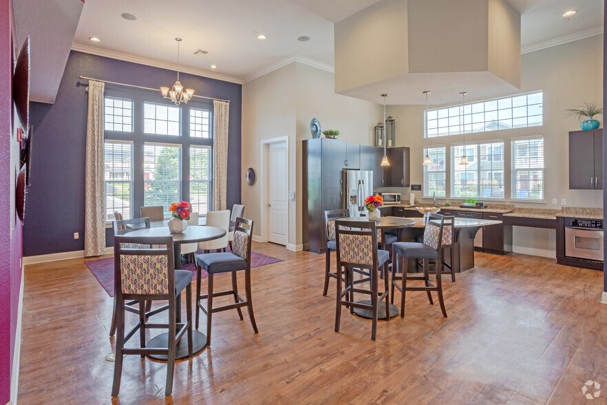 More Photos Of 14125 Louisiana Ave, Savage Apartments For Sale