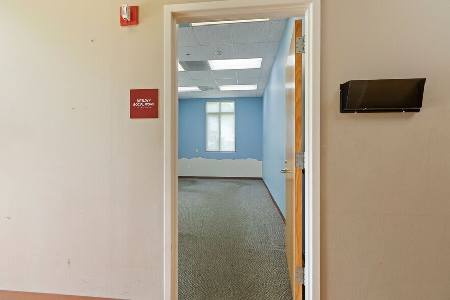 More Photos Of 1922 K M Wicker Memorial Dr, Sanford Medical For Lease