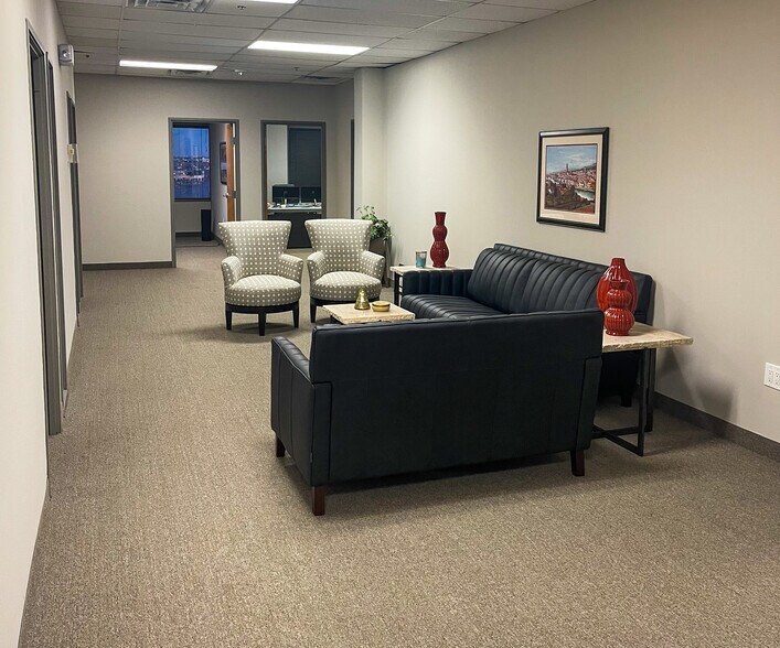 More Photos Of 1303 W Walnut Hill Ln, Irving Office For Lease