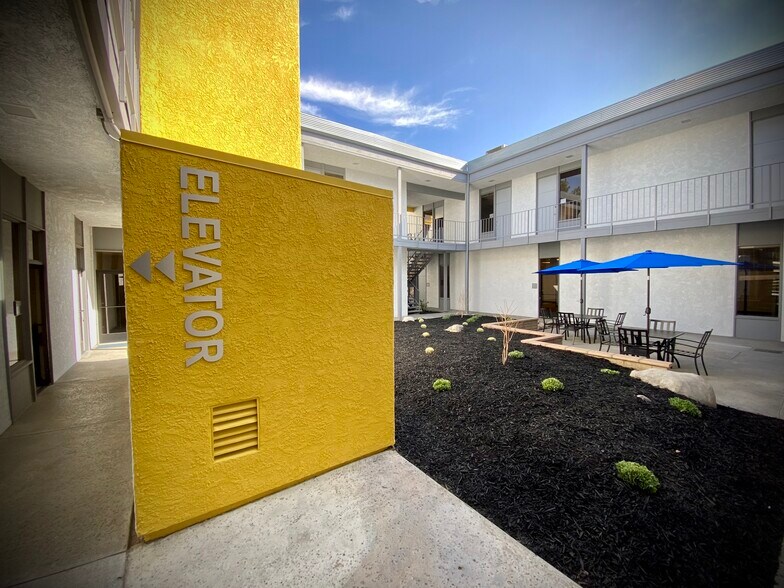 More Photos Of 1906 S Commercenter East, San Bernardino Office For Lease