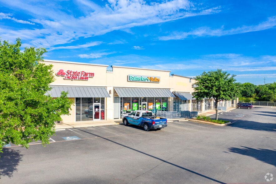 More Photos Of 2815 N Loop 1604, San Antonio Storefront For Lease