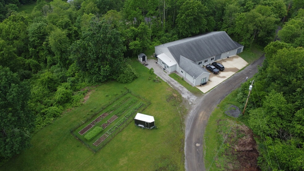 More Photos Of 144 Dance Hall Rd, Apollo Flex For Sale
