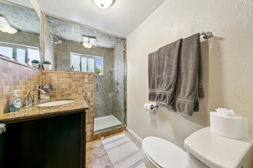 More Photos Of 8106 N Lake Blvd, Kings Beach Storefront Retail Residential For Sale