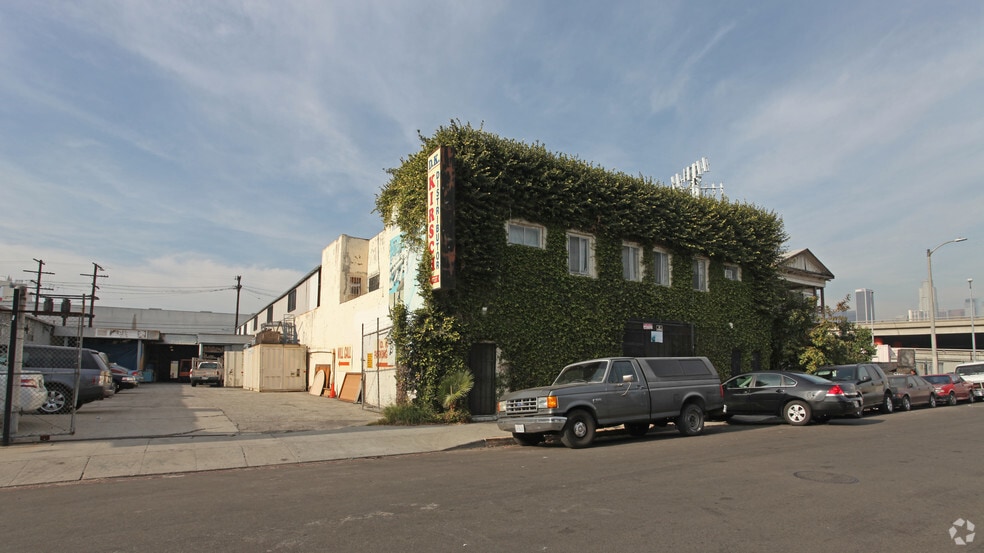 Primary Photo Of 1729 S Santee St, Los Angeles Warehouse For Lease