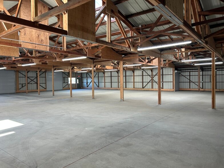 More Photos Of 155 Griffin St, Salinas Warehouse For Sale