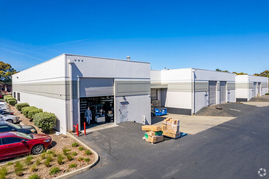 More Photos Of 1050-1090 Marina Way S, Richmond Distribution For Lease