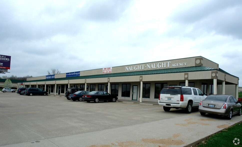 More Photos Of 622-640 W Jefferson Rd, Grain Valley Unknown For Lease
