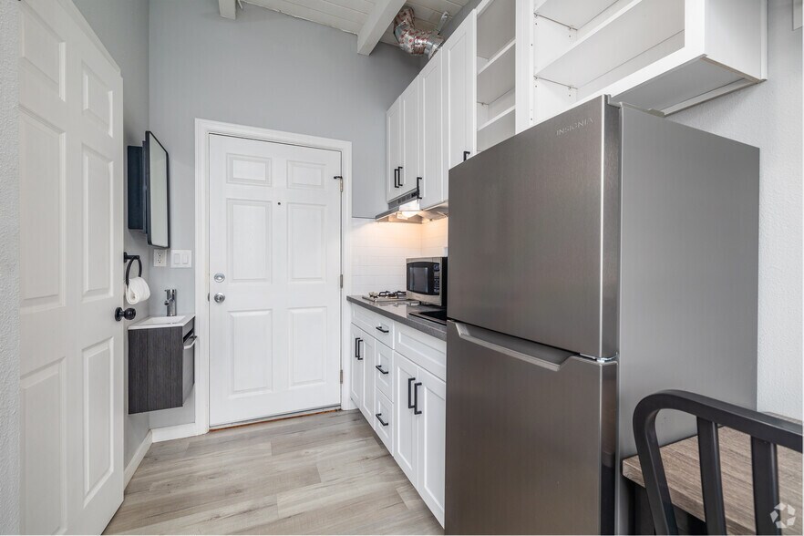 More Photos Of 1864 Cordova St, Los Angeles Apartments For Sale