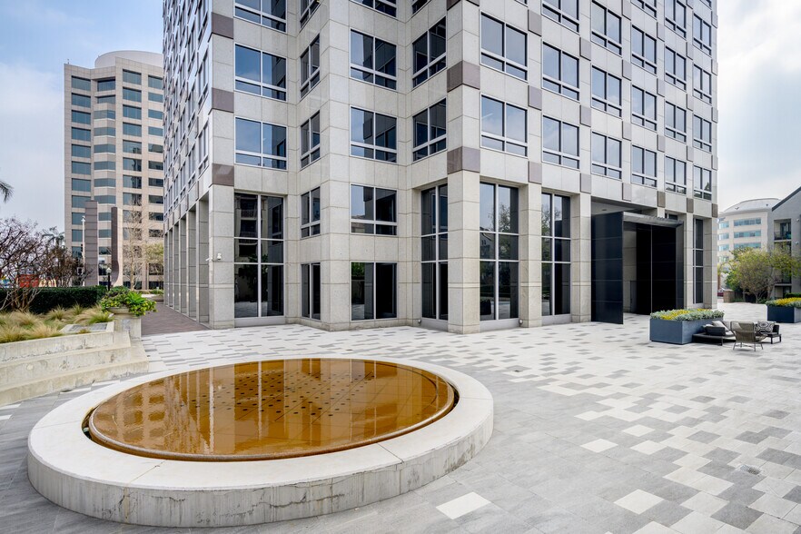 More Photos Of 301 N Lake Ave, Pasadena Office For Lease