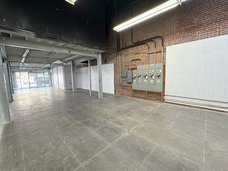 More Photos Of 822-824 Wall St, Los Angeles Storefront Retail Office For Lease