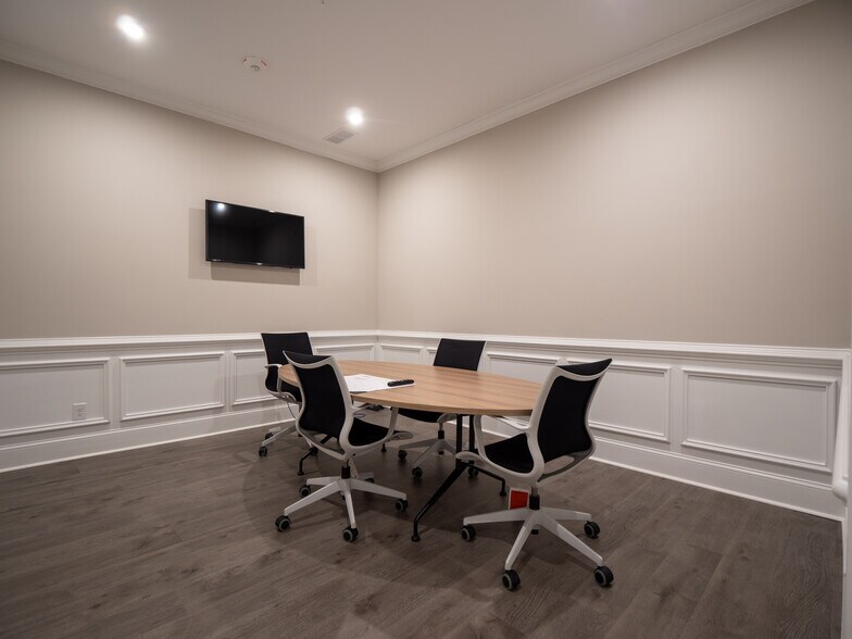 More Photos Of 3957 S Main St, Acworth Office For Sale