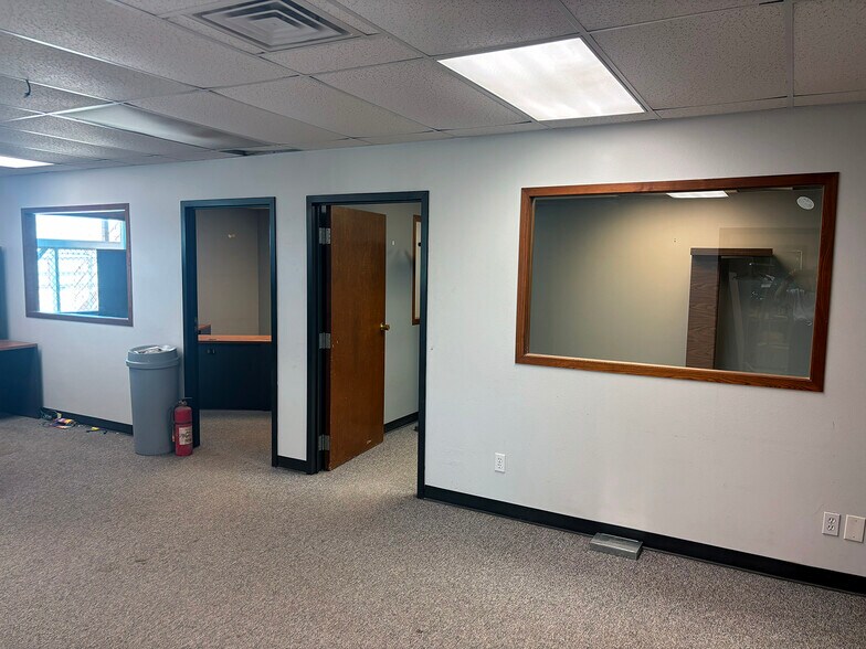 More Photos Of 5801 SW 11th St, Oklahoma City Service For Lease