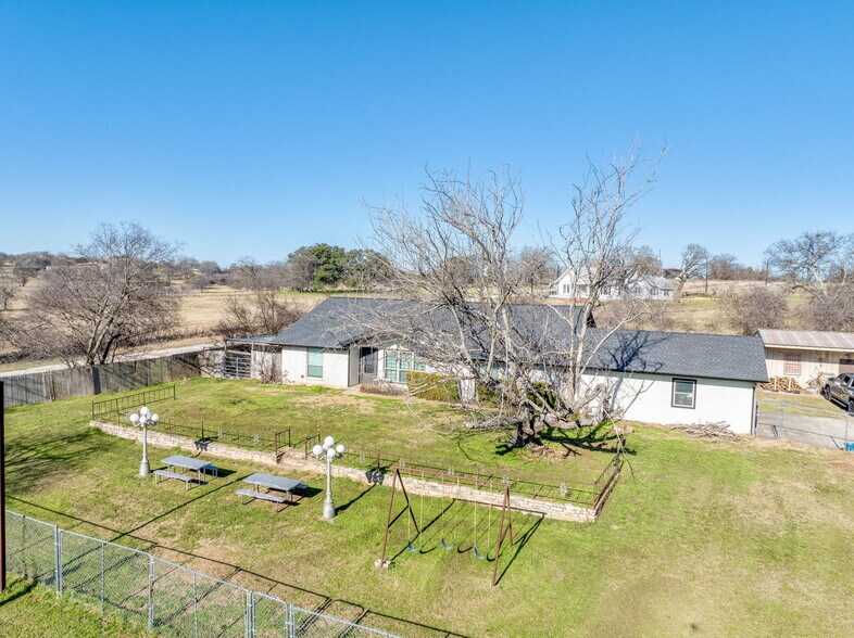 More Photos Of 2125 N Fm 51, Weatherford Storefront Retail Residential For Sale