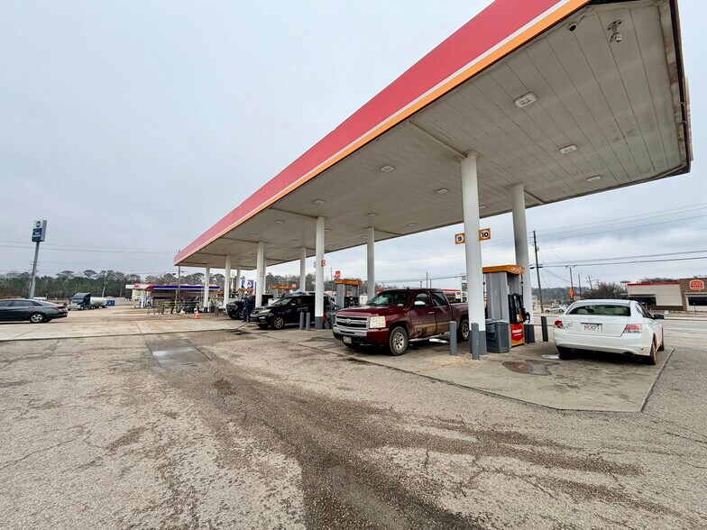 More Photos Of 1007 Fort Dale Rd, Greenville Service Station For Sale