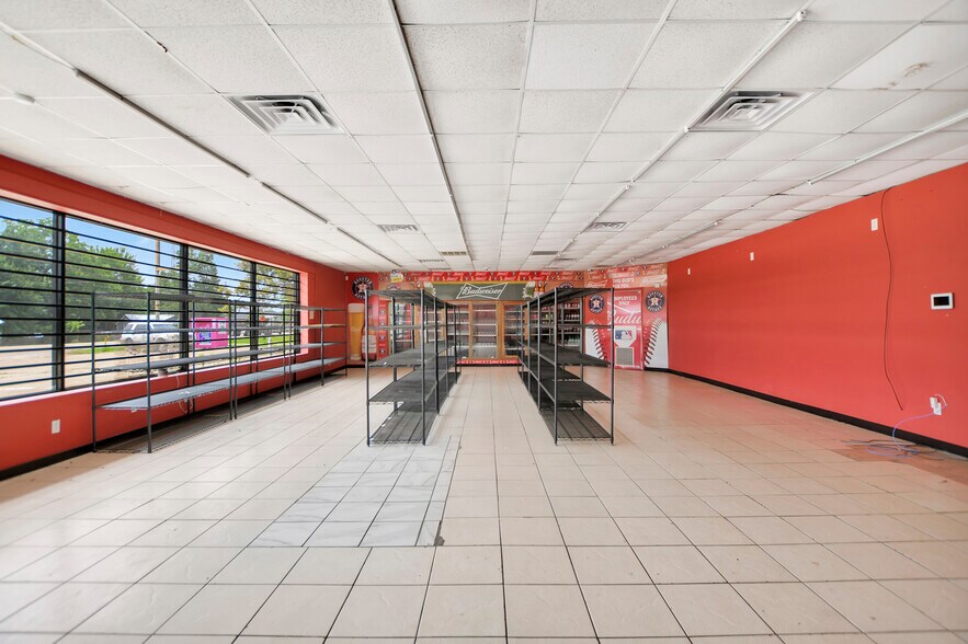More Photos Of 9240 State Highway 75 S, New Waverly Convenience Store For Sale