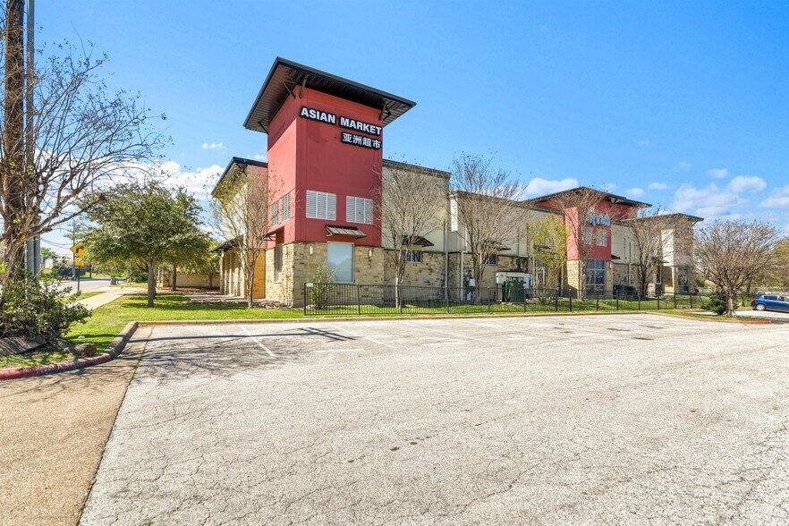 More Photos Of 1713 Park Pl, College Station General Retail For Lease
