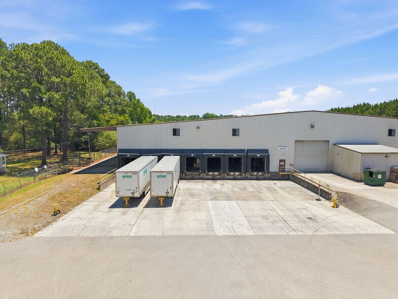 More Photos Of 1526 S Brightleaf Blvd, Smithfield Warehouse For Lease