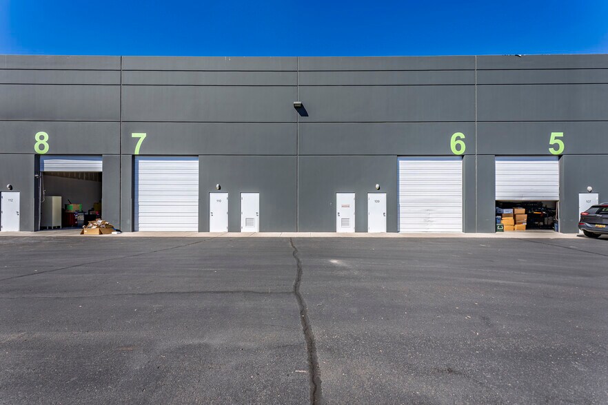 More Photos Of 7931 E Pecos Rd, Mesa Unknown For Lease