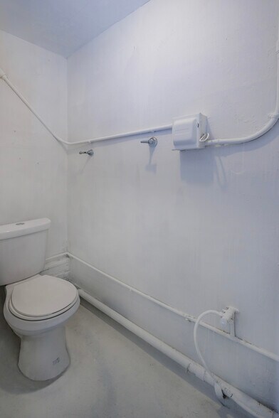 More Photos Of 2884-2898 Mission St, San Francisco Storefront Retail Office For Lease