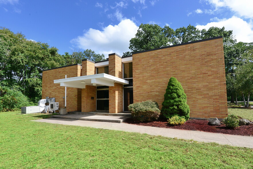 Primary Photo Of 1209 John Fitch Blvd, South Windsor Medical For Lease