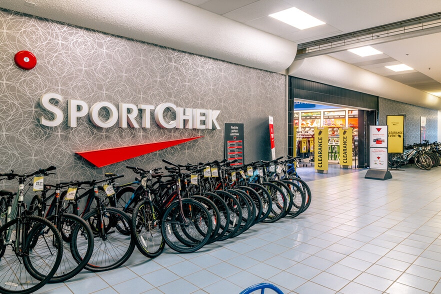 More Photos Of 3725 56 St, Wetaskiwin General Retail For Lease