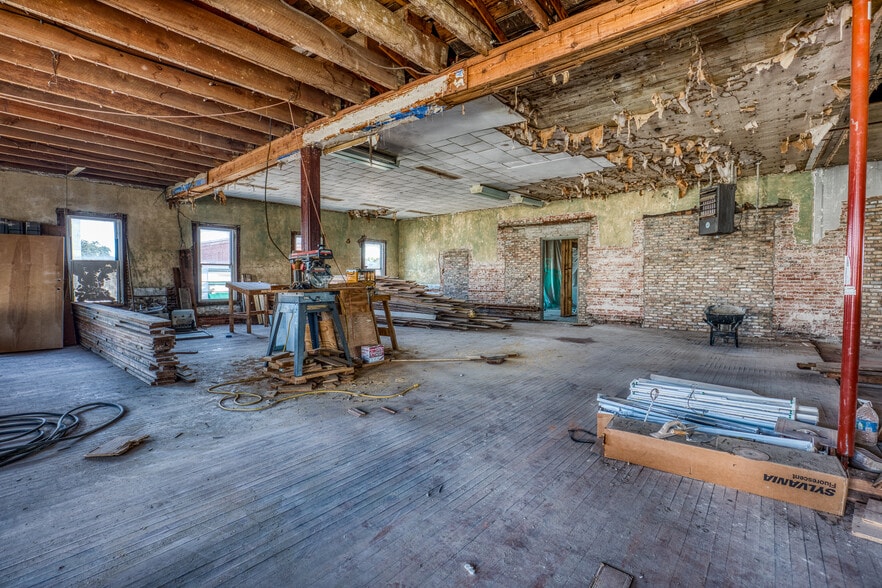 More Photos Of 214 E Main St, Brenham Office Residential For Sale